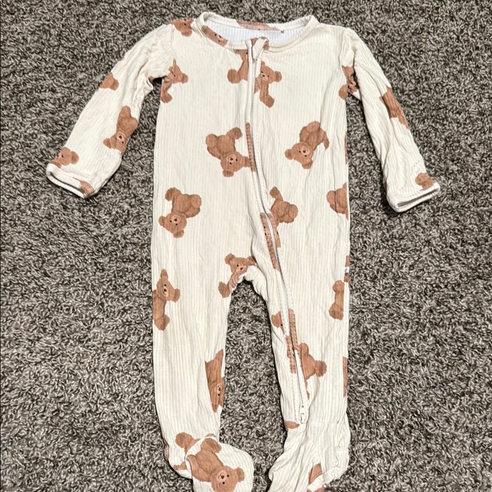 Little Pajama Co Ribbed Bear footed onesie